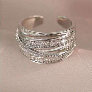 Elegant Silver Ring A1212